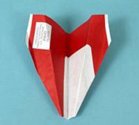 如何折纸飞机 纸飞机的折法（一）