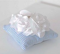 地中海风格蓝白条纹抱枕制作方法
