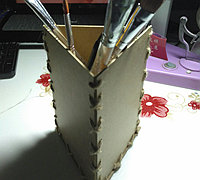 硬纸板手工制作个性笔筒的方法